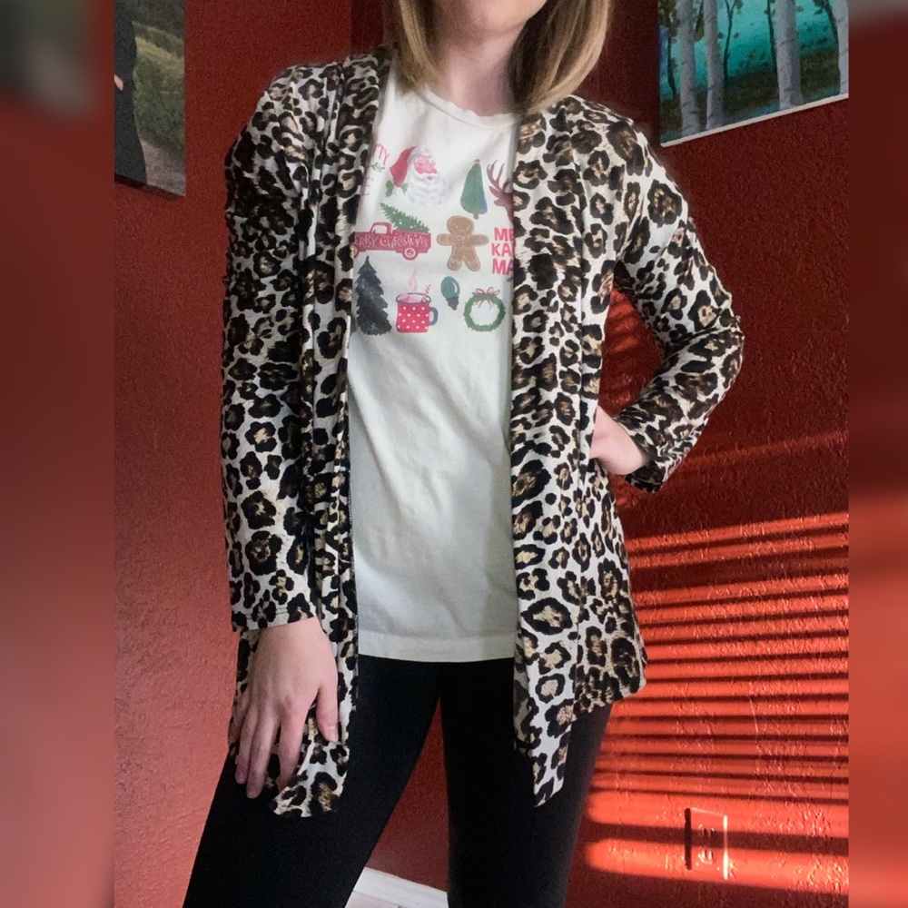Leopard boutique Cardigan  Large - Leopard Sweater